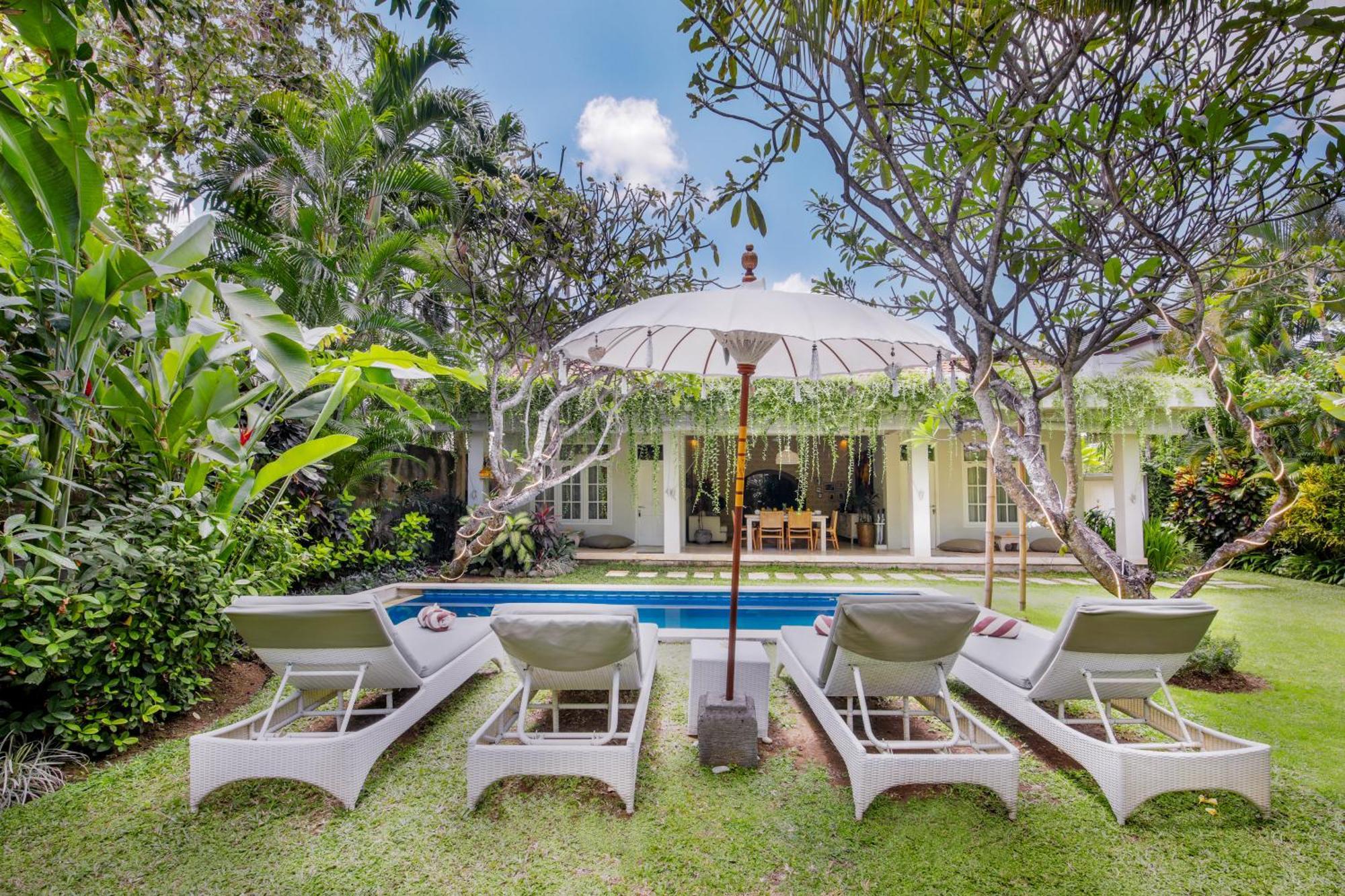 Villa Lodek Deluxe Семиняк Екстериор снимка