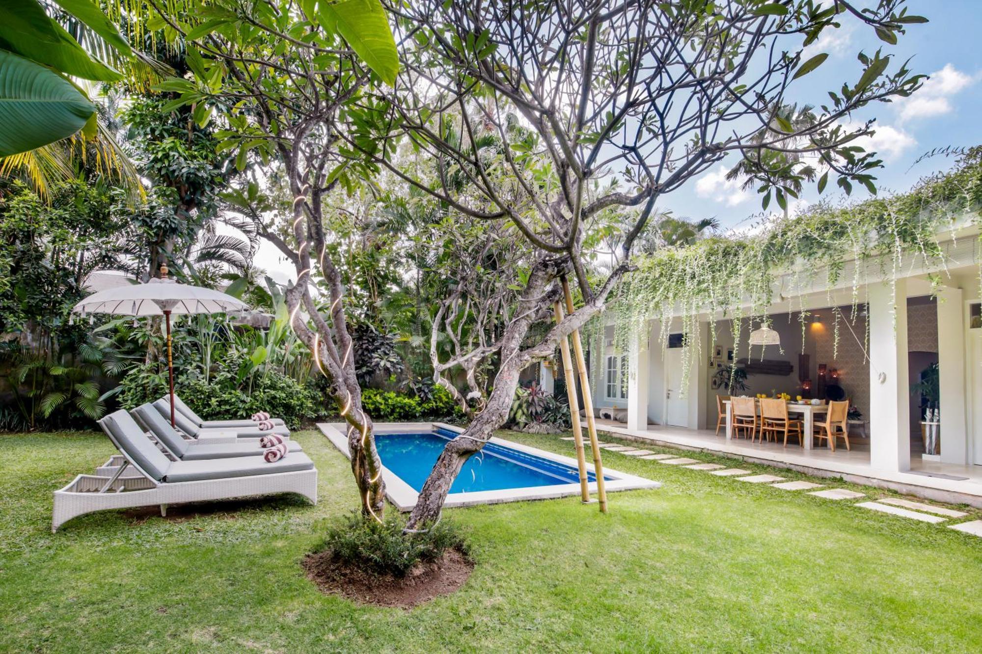 Villa Lodek Deluxe Семиняк Екстериор снимка