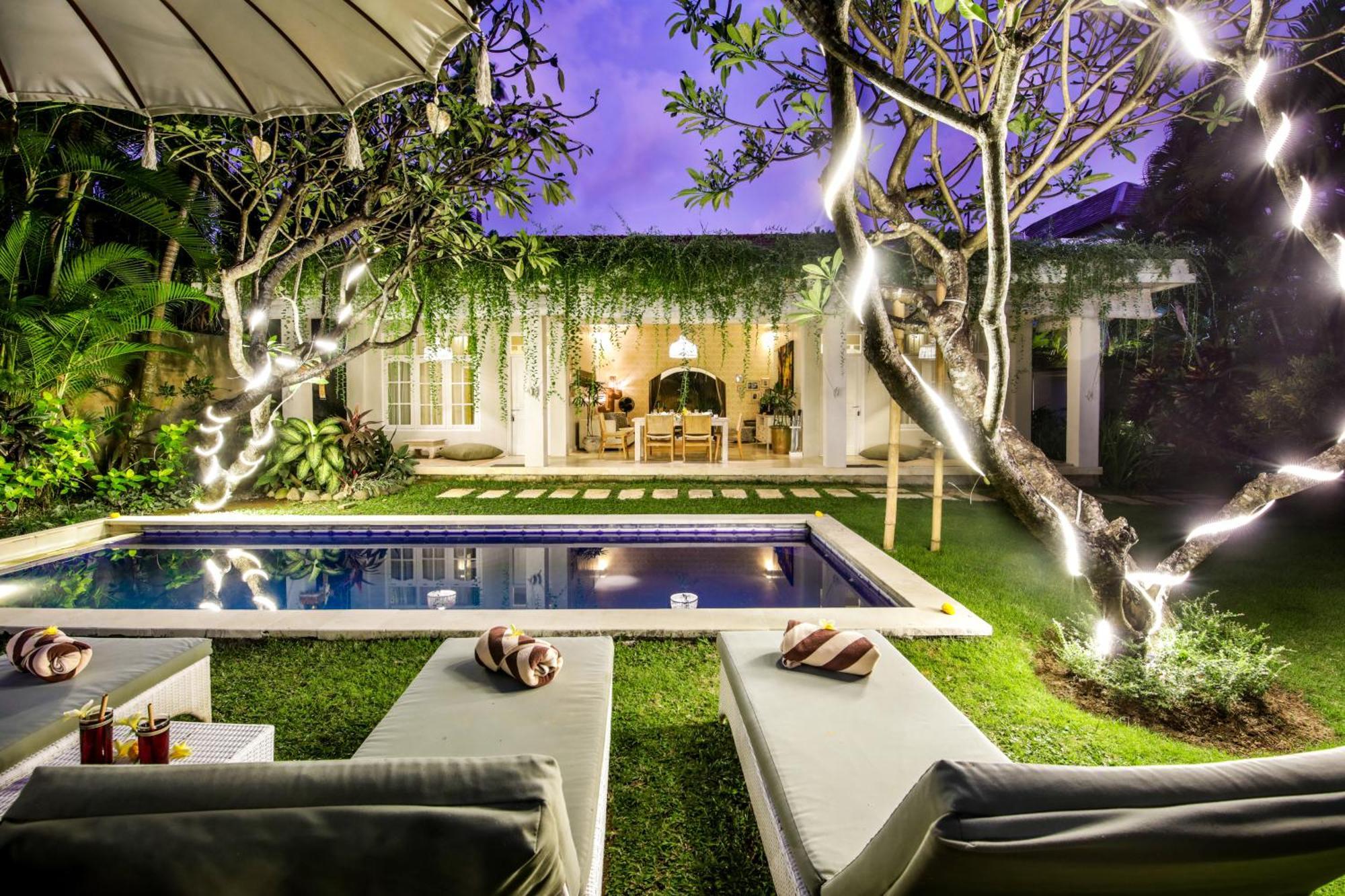 Villa Lodek Deluxe Семиняк Екстериор снимка