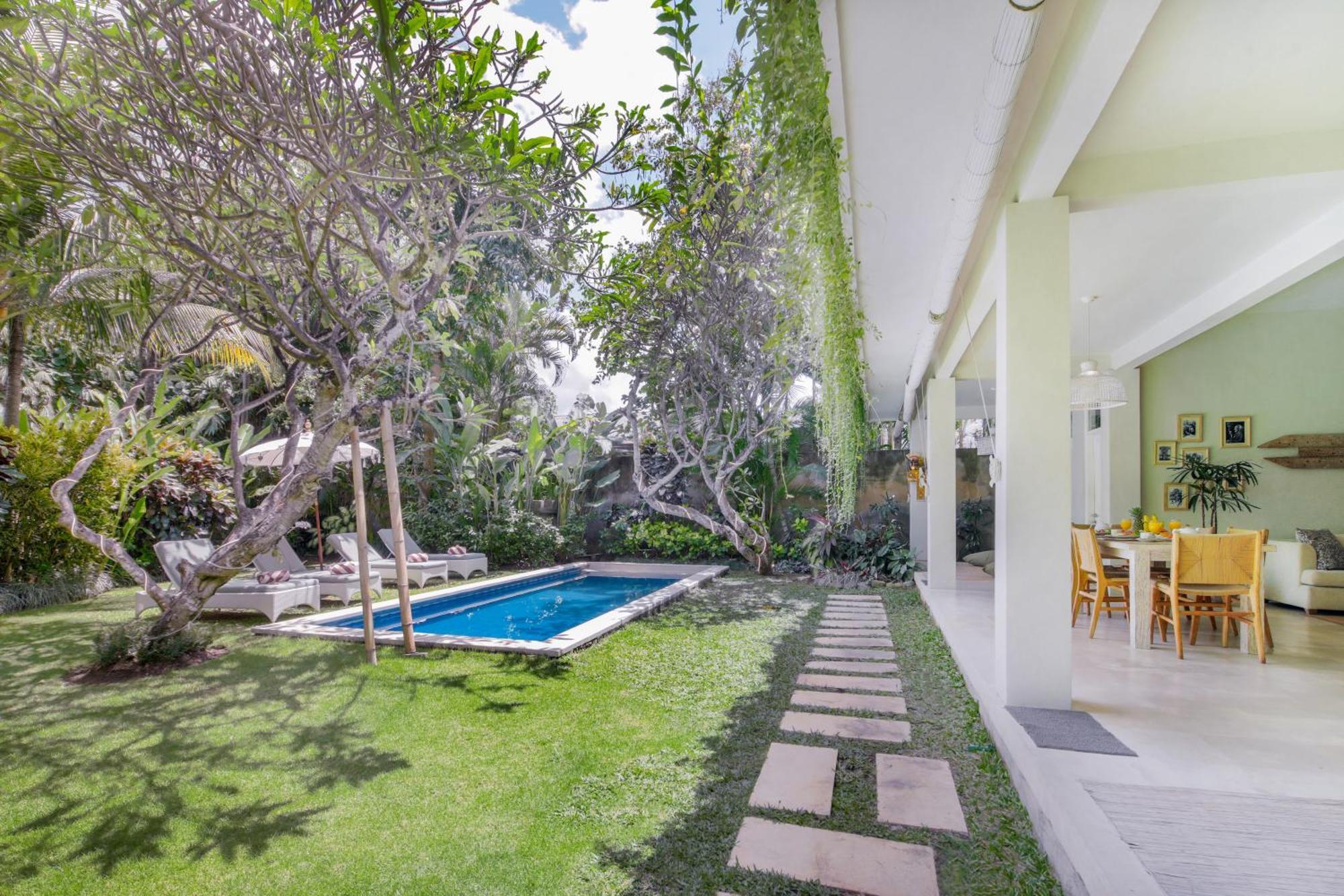 Villa Lodek Deluxe Семиняк Екстериор снимка