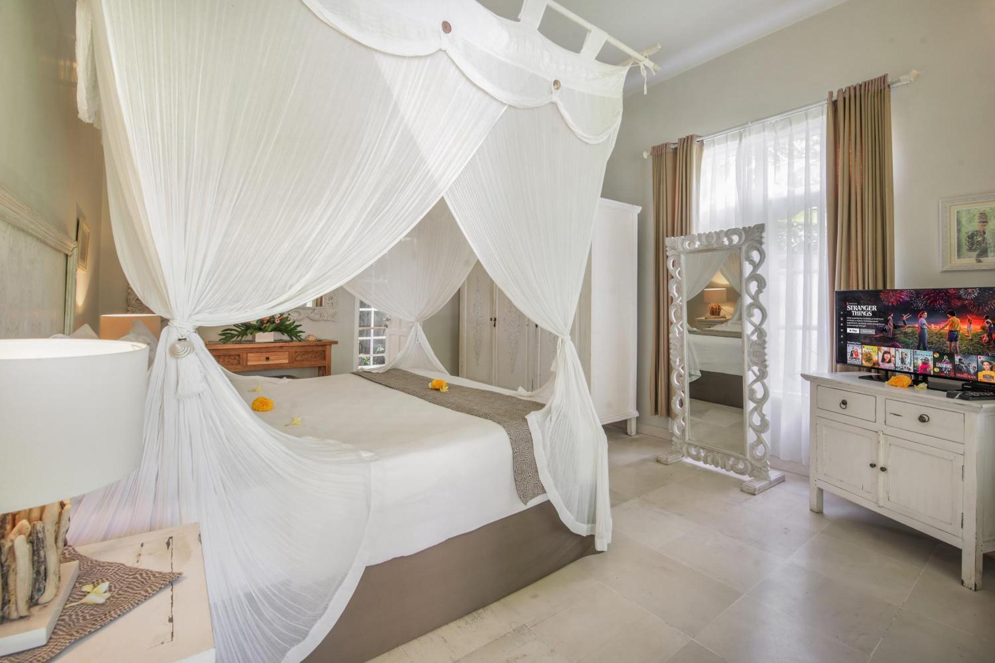 Villa Lodek Deluxe Семиняк Екстериор снимка