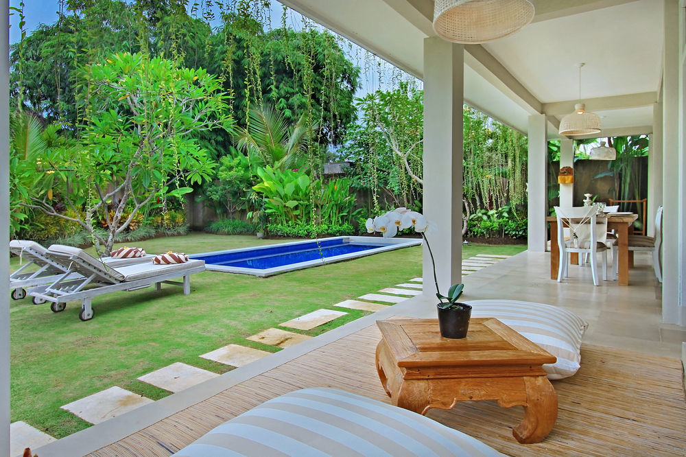 Villa Lodek Deluxe Семиняк Екстериор снимка